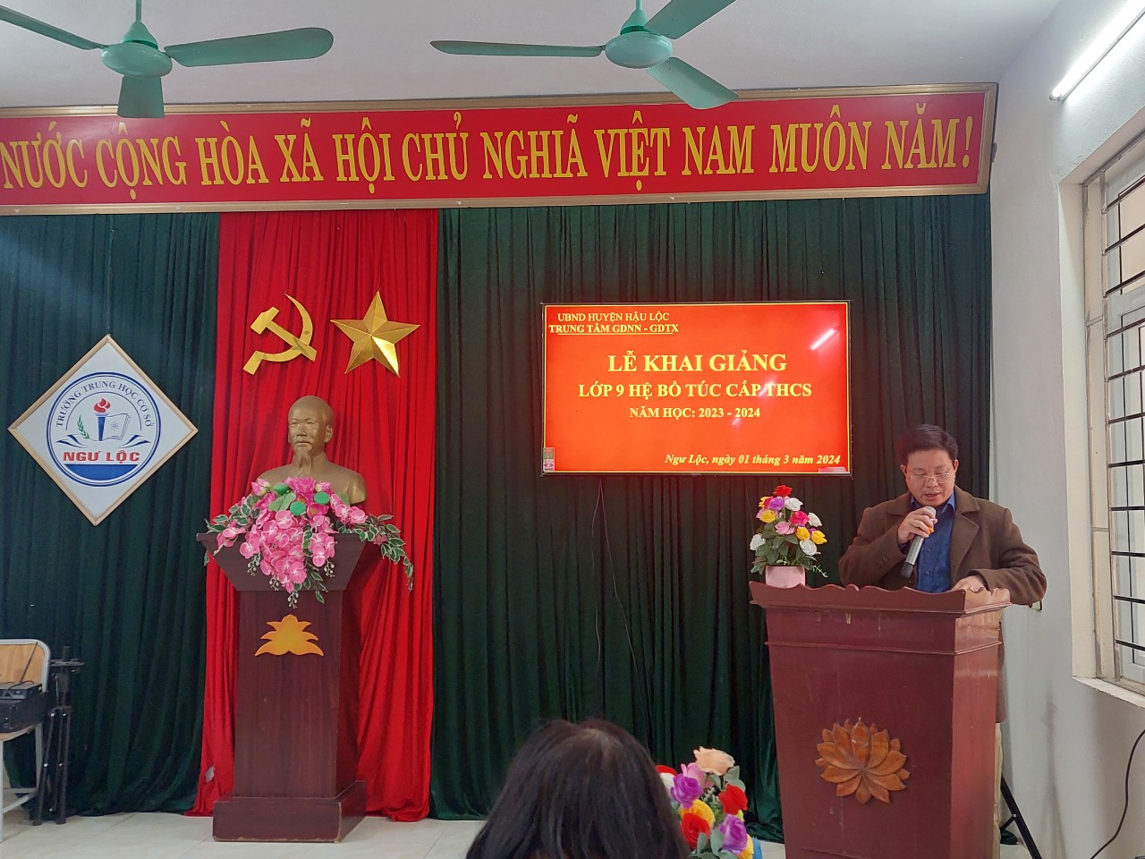 Khai giảng lớp bổ túc THCS tại xã Ngư Lộc